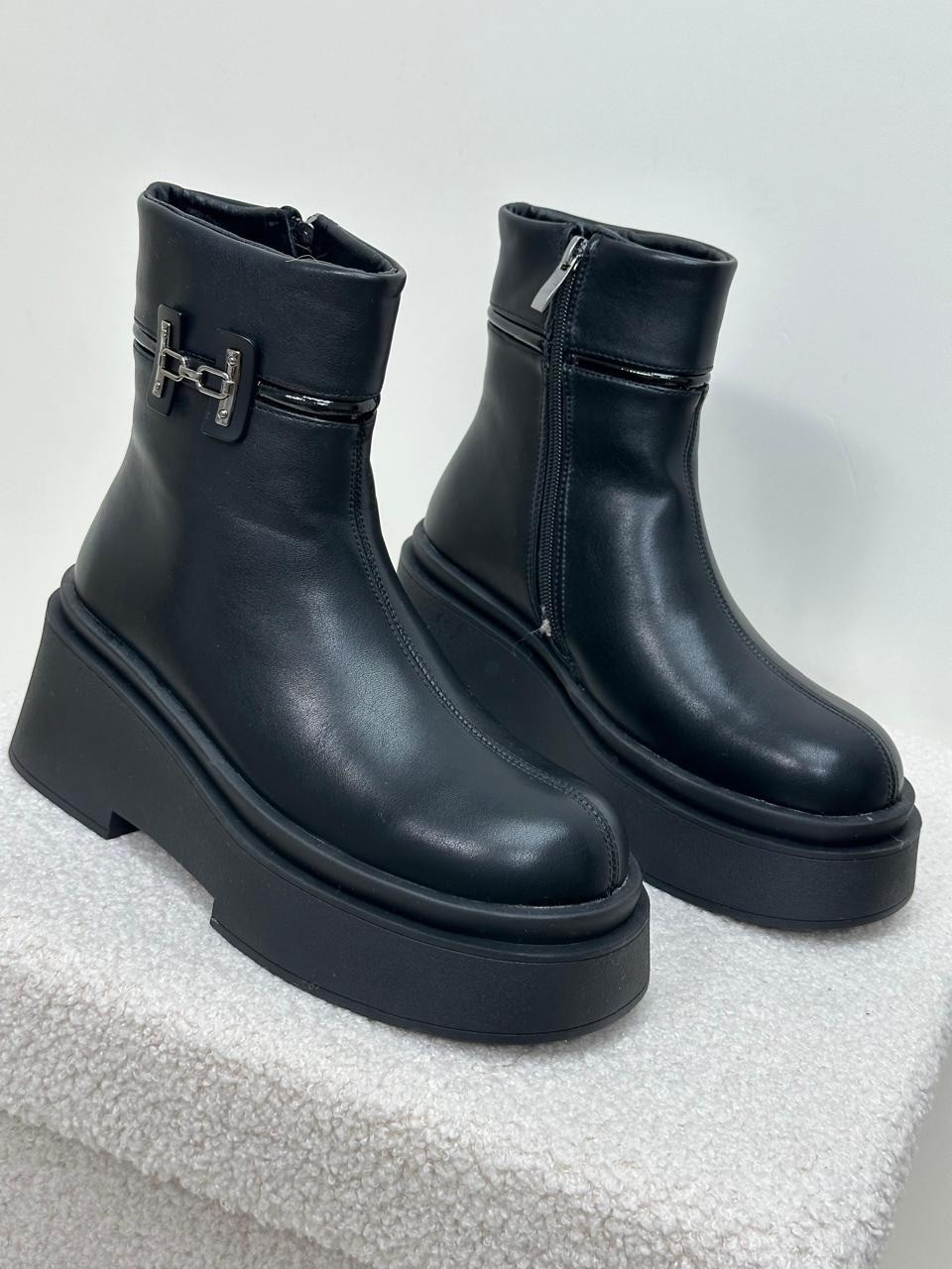 ,ботинки женские,ботинка женские зимние, женская,ботинки женские высокие