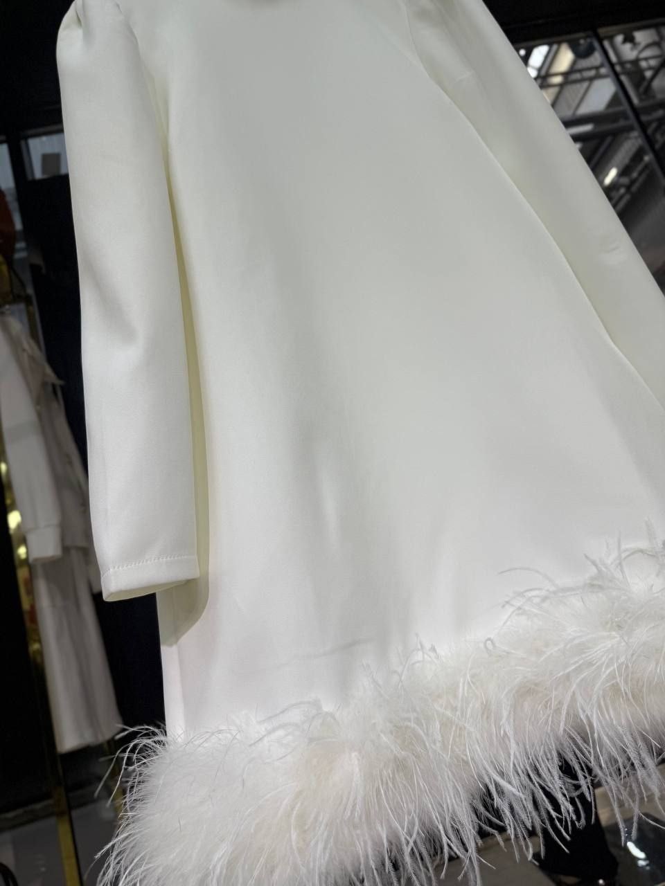 платья с перьями,платье с перьями женское,стильное платье,платье стиль,платья мини