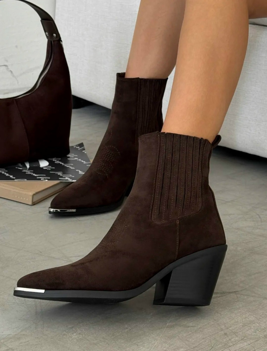 ,ботинки казаки замшевые,замшевые ботинки,ботинки казаки замшевые демисезонные,замшевые ботильоны казаки