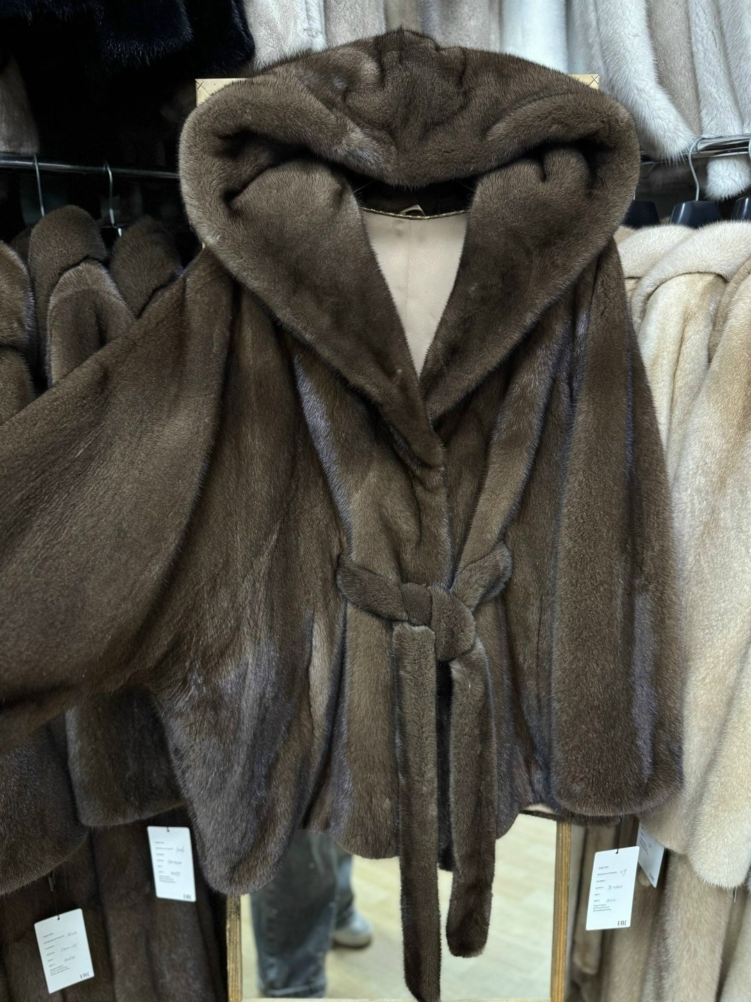 норковая шуба с капюшоном,норковая шуба летучая мышь с капюшоном,норковая шуба,шуба норка,короткая норковая шуба с капюшоном