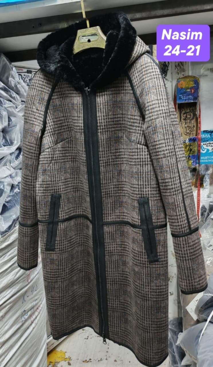 шуба из мутона,шуба натуральная из овчины астраган,мутоновая шуба,черная мутоновая шуба с капюшоном,шуба женская