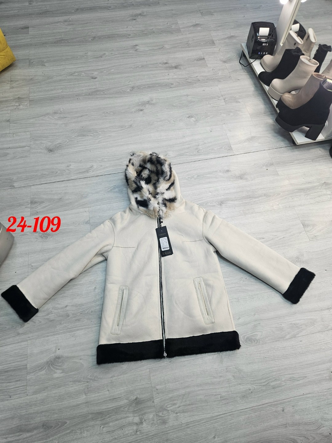 дубленка женская,дубленка женская зимняя,дубленка женская с капюшоном,стильная дубленка,короткая дубленка