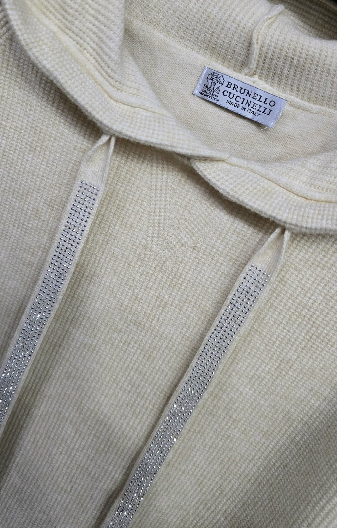 свитера с капюшоном,модные свитера,свитер женский с капюшоном,толстовки женская,свитер для женщин