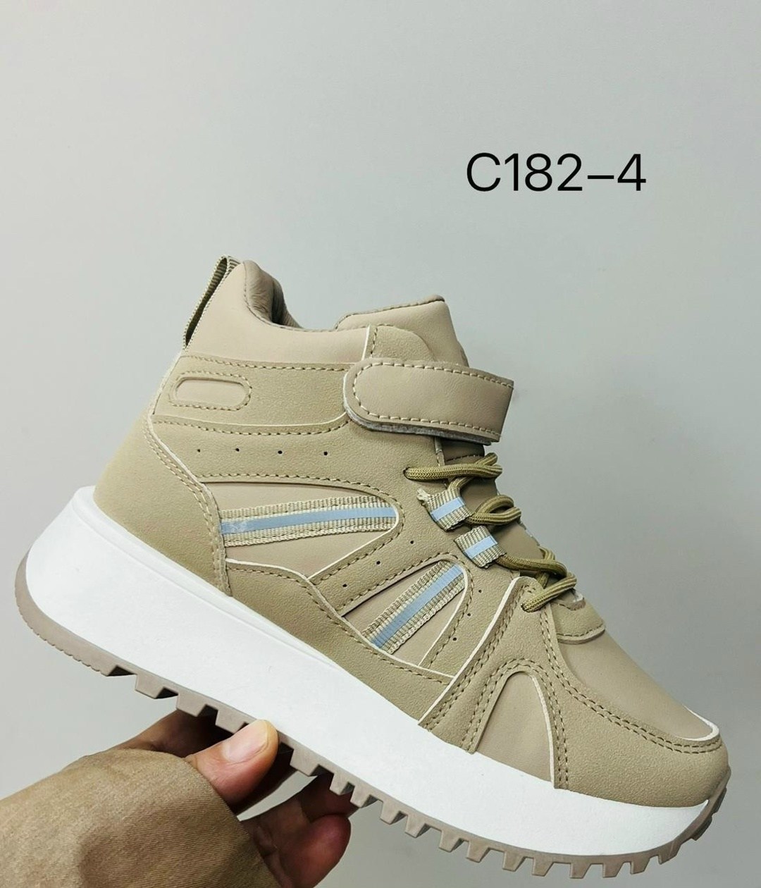 ,зимняя ,ботинки спортивные,спортивная ,теплые кроссовки