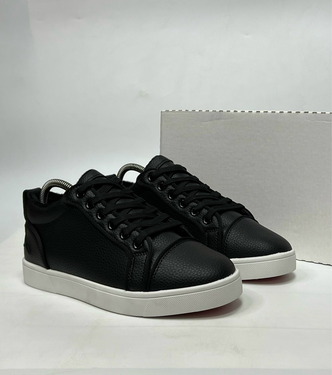 ,кожаные кроссовки,кожаные кеды,кеды прада мужские,низкие кроссовки