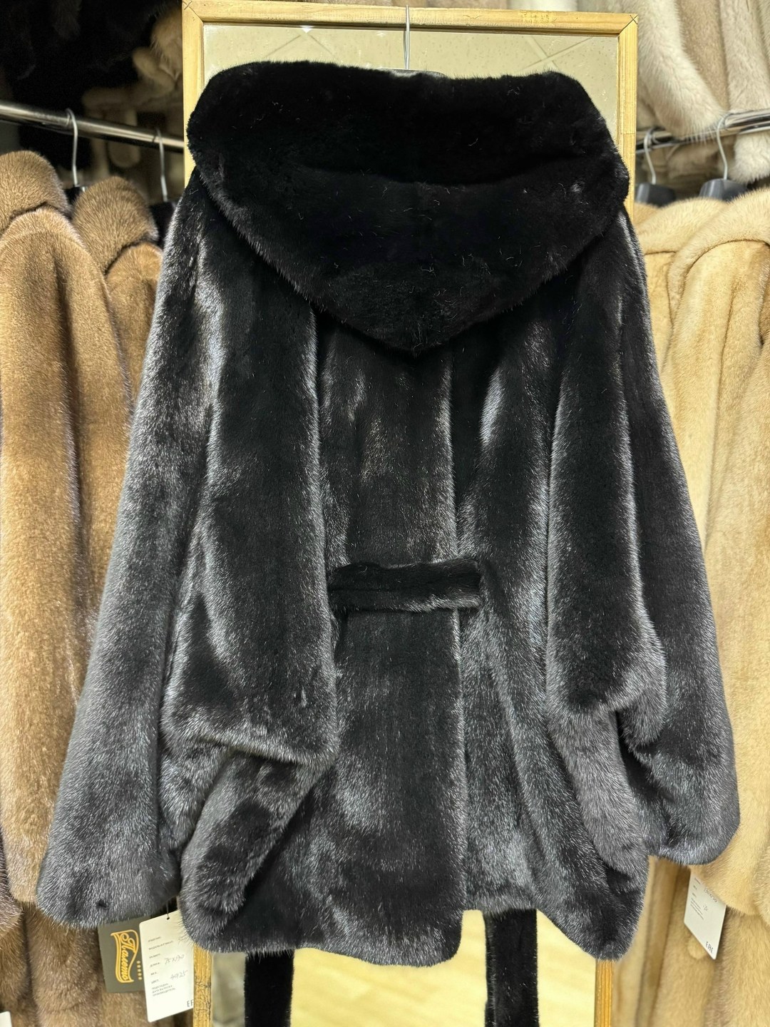 шуба норковая,норковая шуба с капюшоном,шуба из норки с капюшоном,шуба с капюшоном,шуба норка