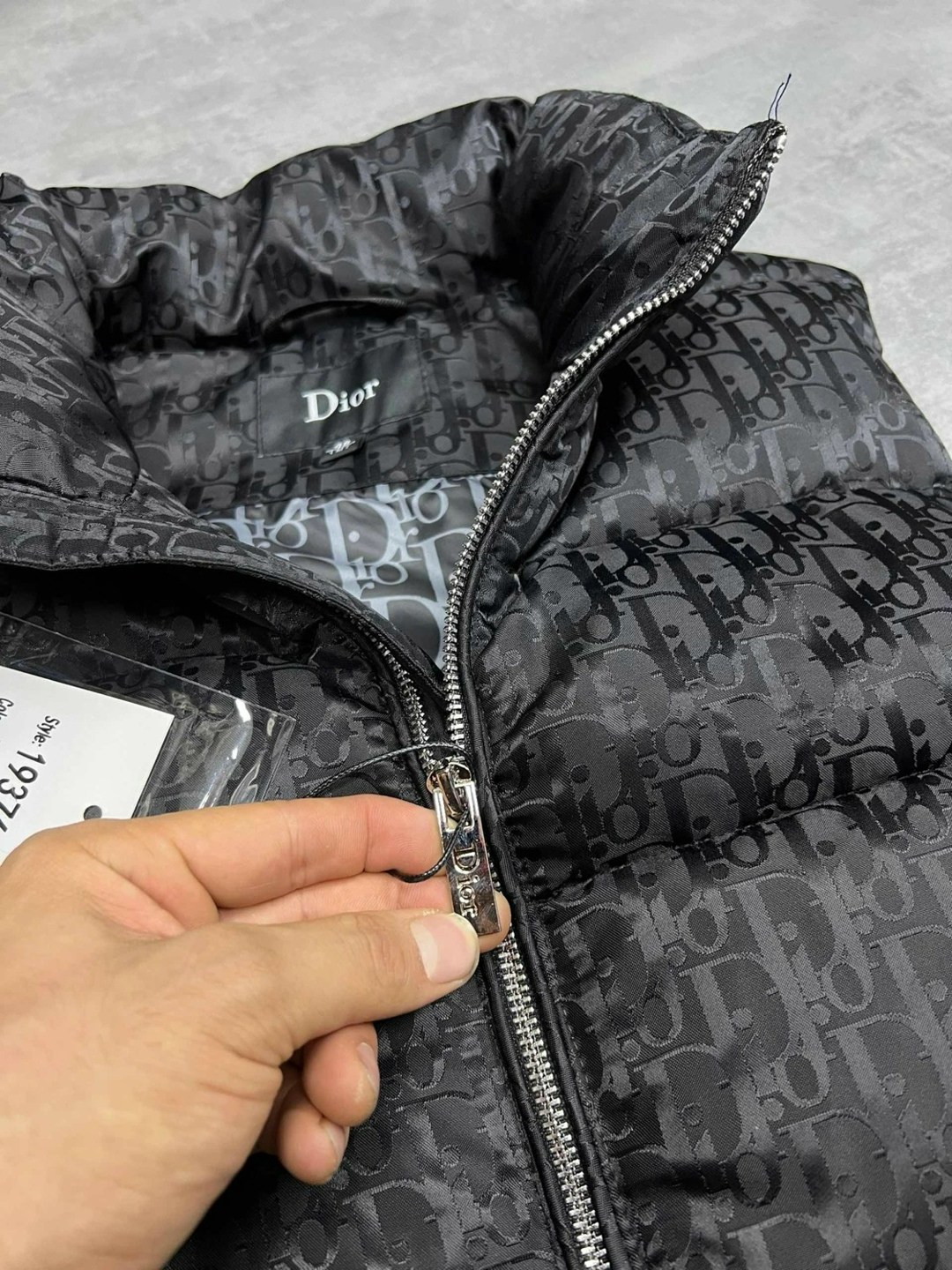 жилетка безрукавка,жилетка мужская,жилетка dior,жилетка диор,одежда жилет