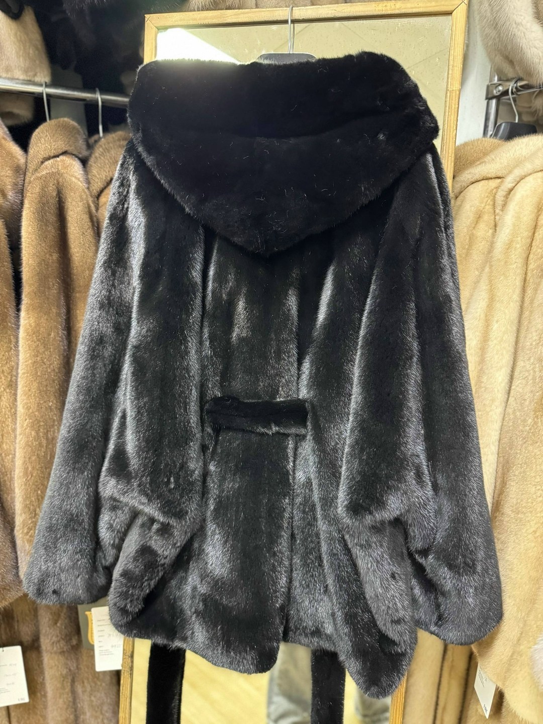 шуба норковая,норковая шуба с капюшоном,шуба из норки с капюшоном,шуба с капюшоном,шуба норка