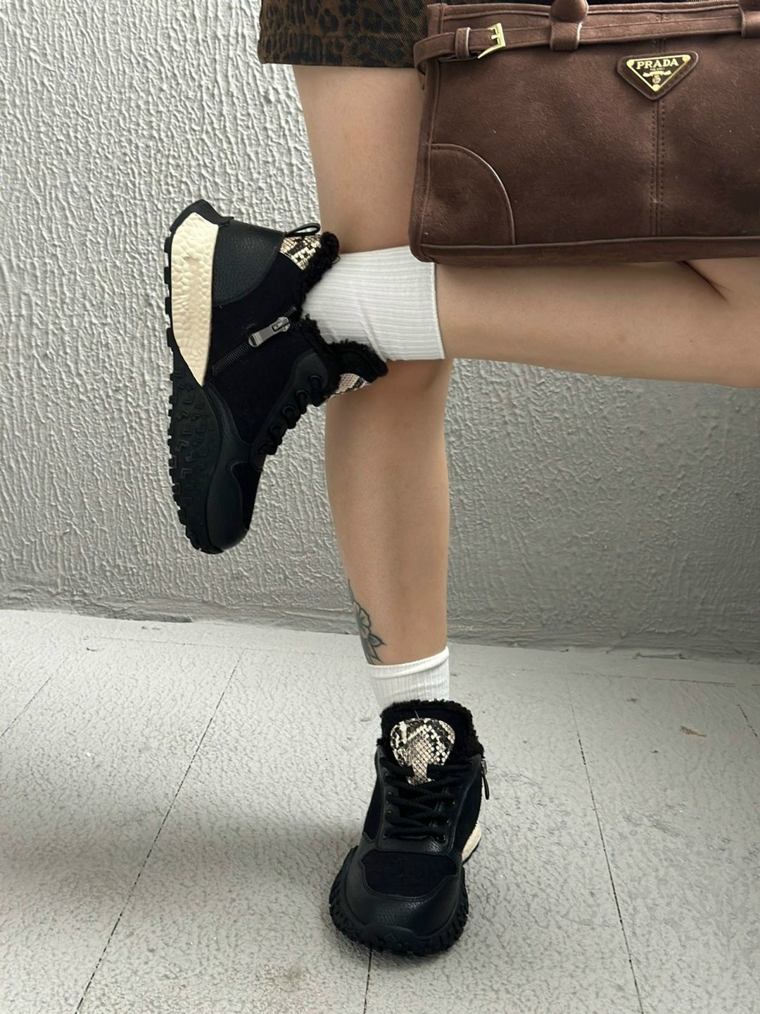 ,женские кроссовки,зимние кроссовки женские,модные кроссовки,кроссовки удобные