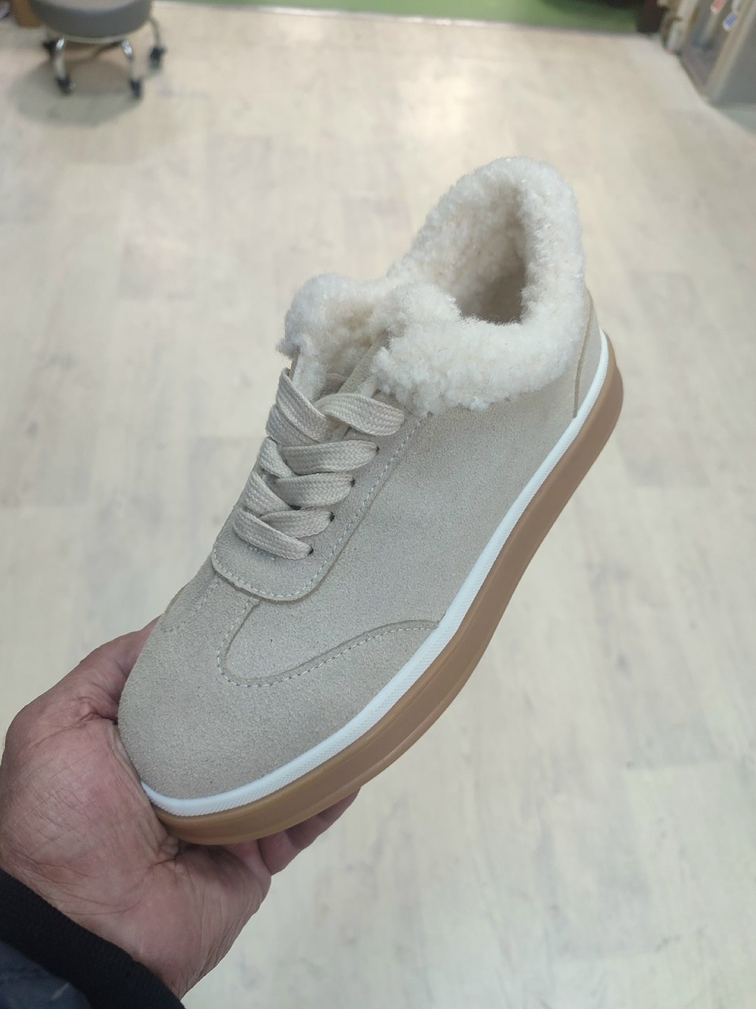 ,кроссовки женскиe,кроссовки женские зимние,кроссовки зимнее,теплые кроссовки