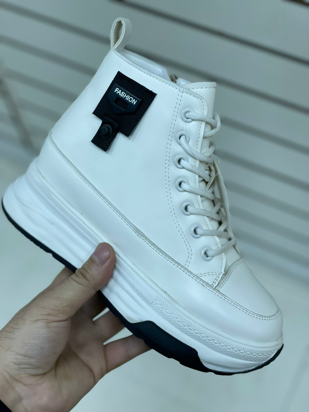 ,женская ,кроссовки женскиe,женские ботинки, женская зимняя