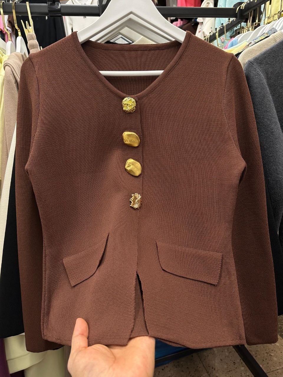 женский трикотажный кардиган с,кардиган с пуговицами,трикотажный кардиган на пуговицах,трикотажный кардиган,кардиган