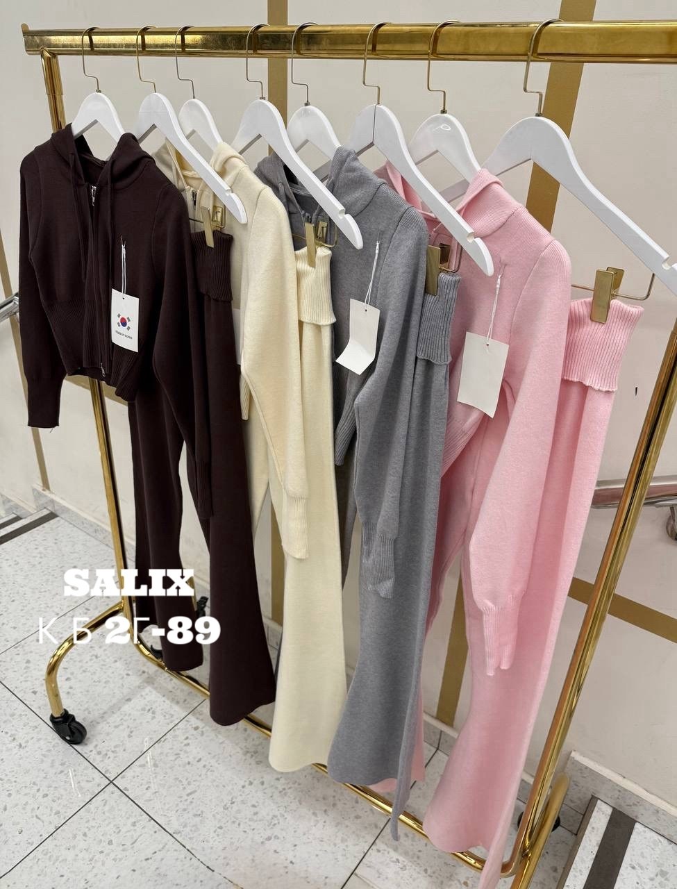 костюмы женские,спортивные костюмы женские,костюм с брюками клеш,спортивные костюм,трикотажные костюмы женские