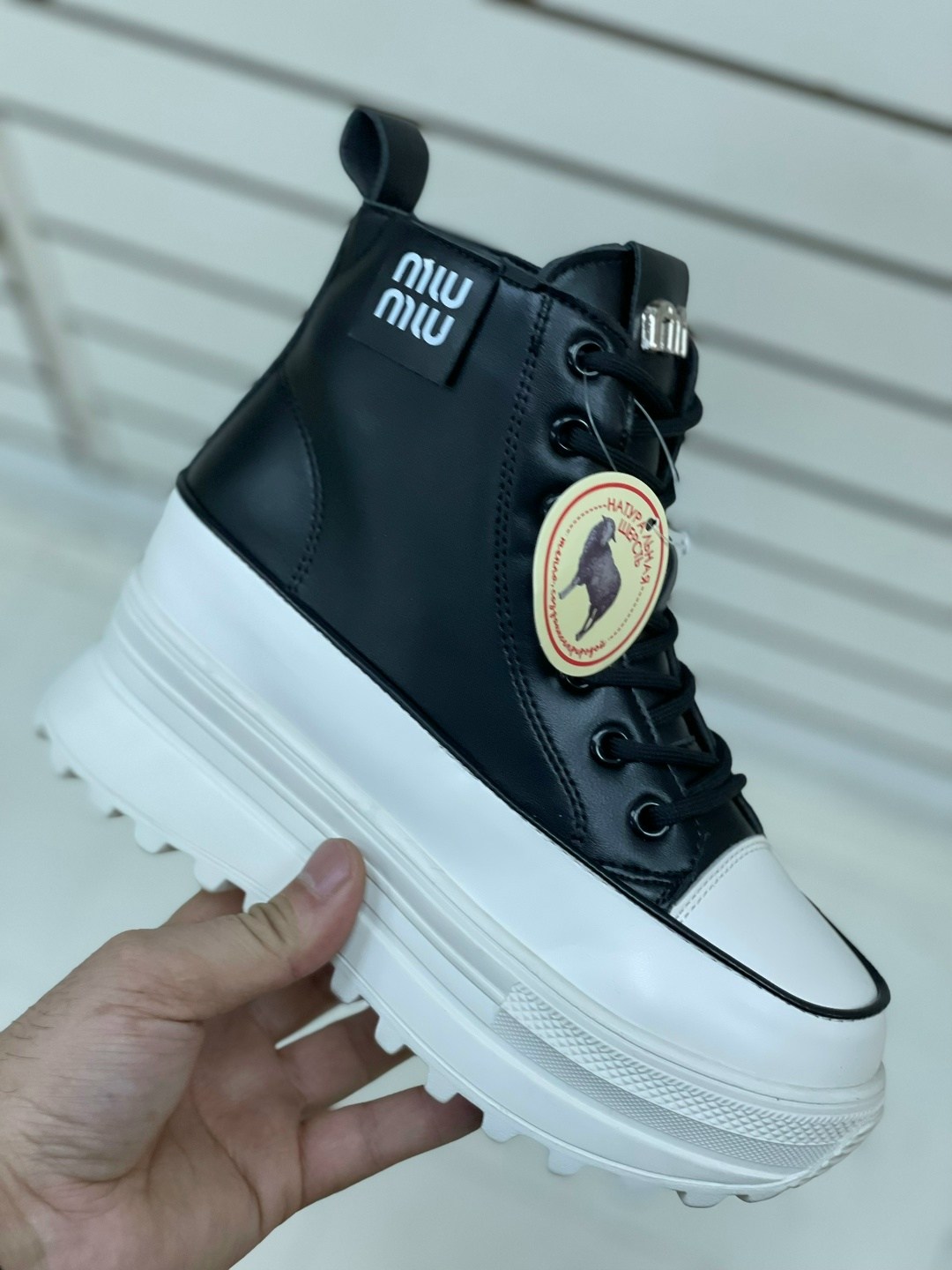 ,женская ,кроссовки женскиe,женские ботинки, женская зимняя