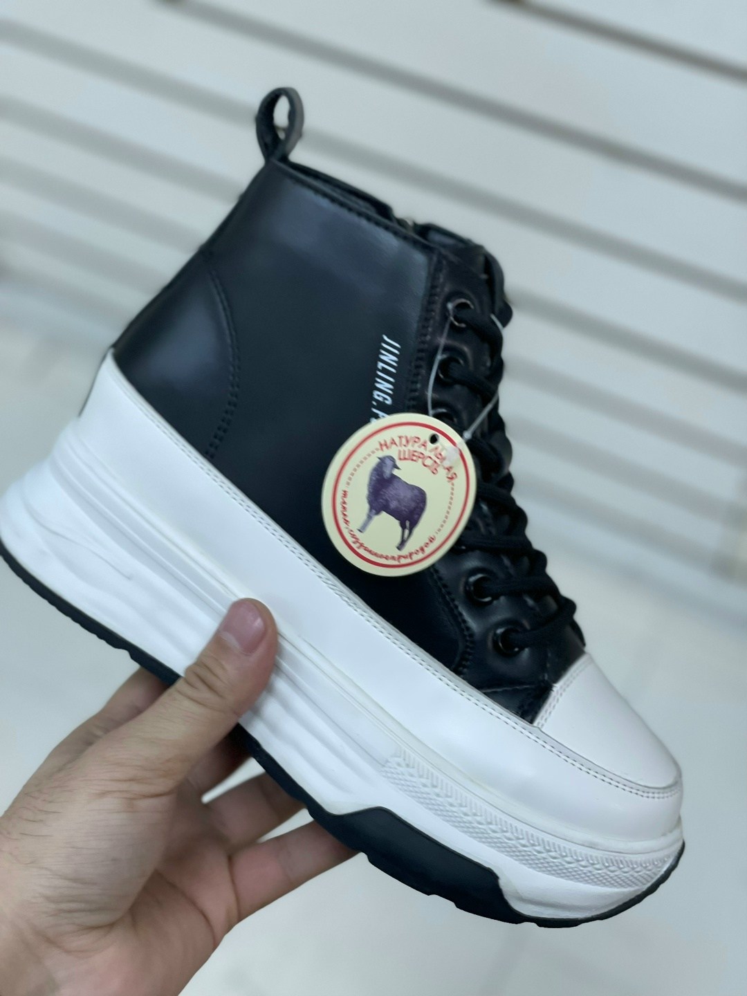 ,женская ,кроссовки женскиe,женские ботинки, женская зимняя