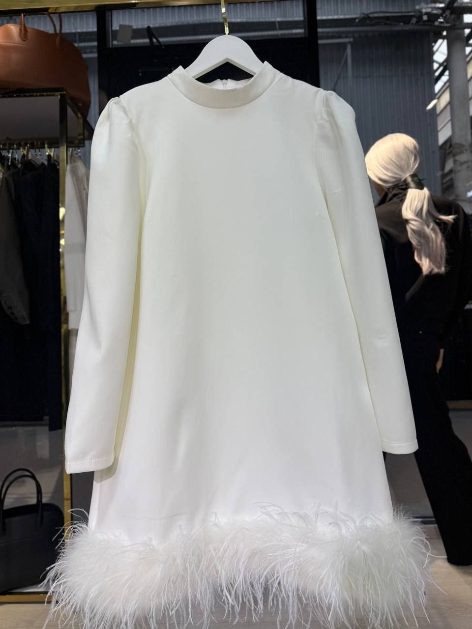 платья с перьями,платье с перьями женское,стильное платье,платье стиль,платья мини