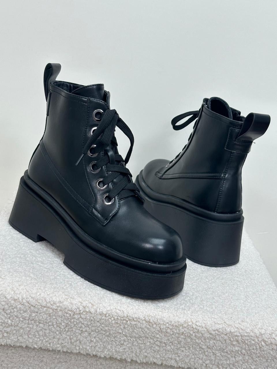 ,ботинки женские,ботинка женские зимние, женская,ботинки женские высокие