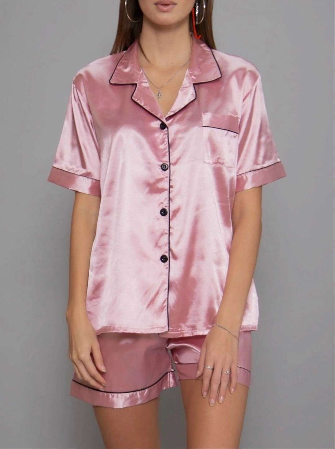 женская шелковая пижама,пижамки женские с шортами шелк,шелковая женская пижама с шортами,шелковая пижама короткая,атласная пижама с короткими рукавами