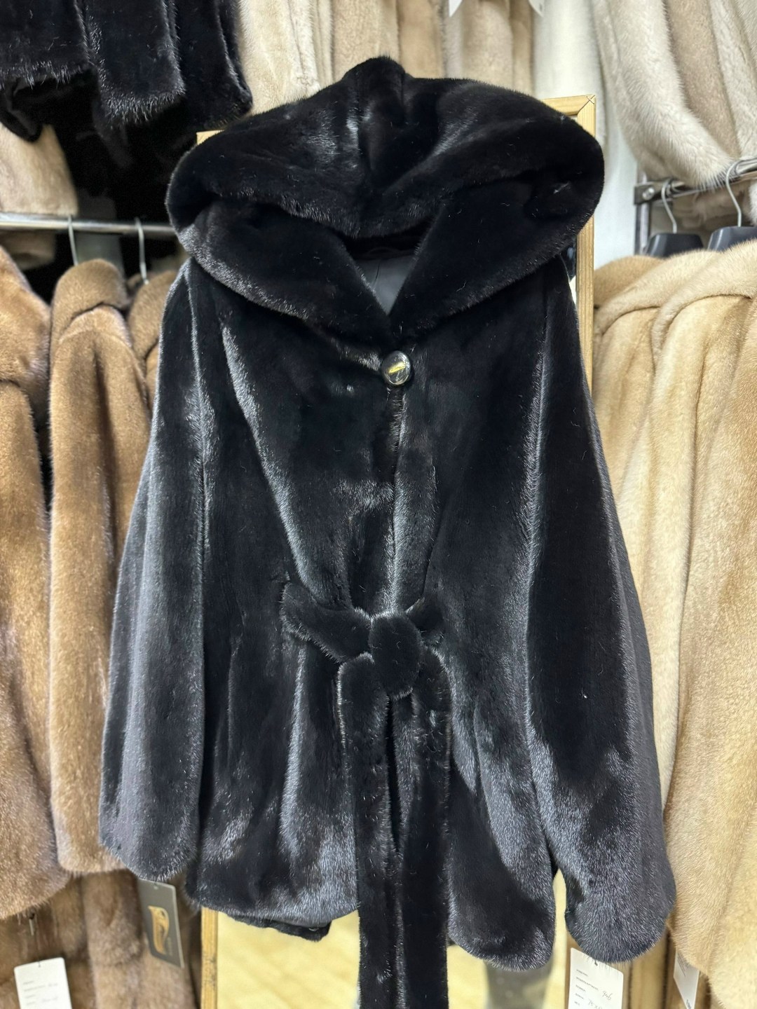 шуба норковая,норковая шуба с капюшоном,шуба из норки с капюшоном,шуба с капюшоном,шуба норка