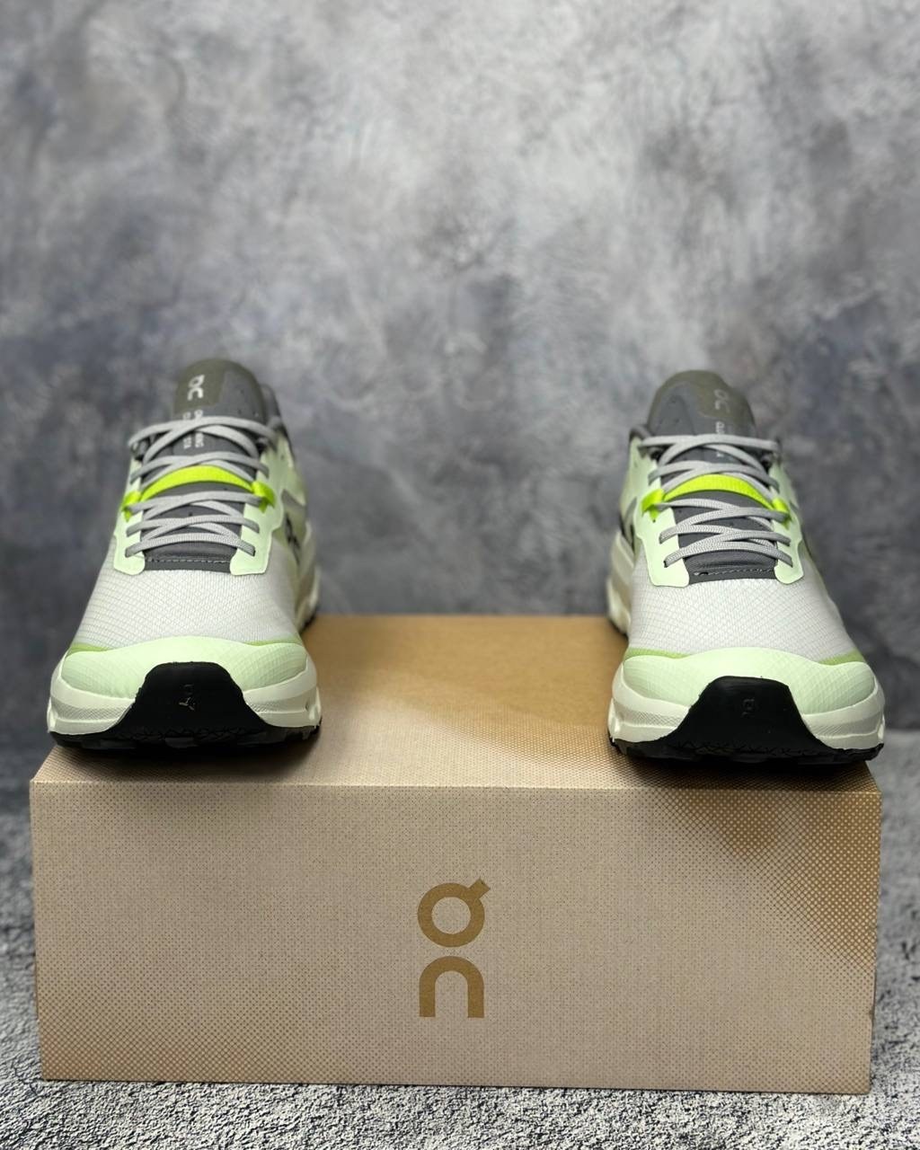 кроссовки,,кроссовки для бега,спортивная ,кроссовки on