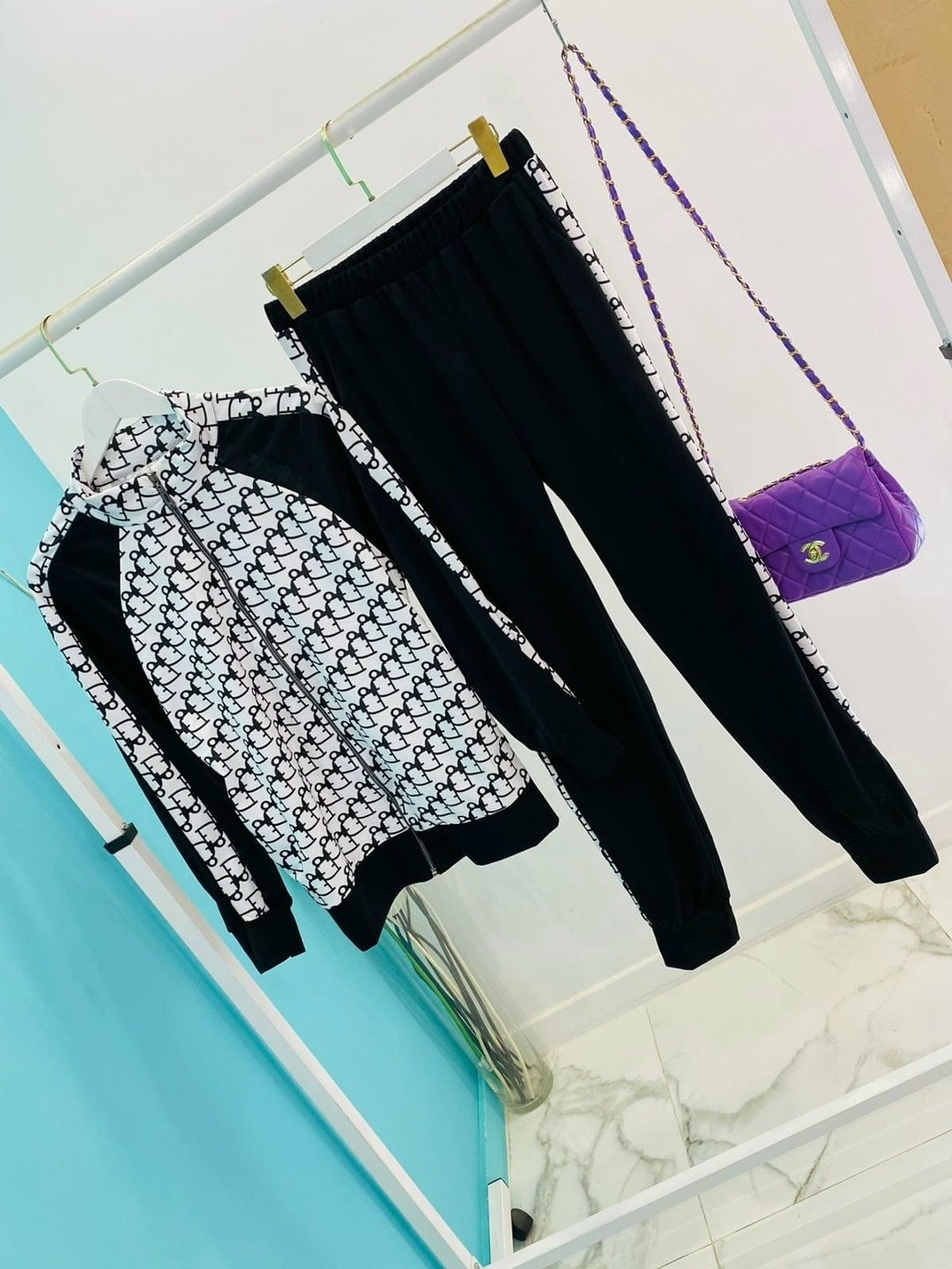 спортивные костюм,трикотажные костюмы,женские костюмы,женские спортивные костюмы,костюм жен