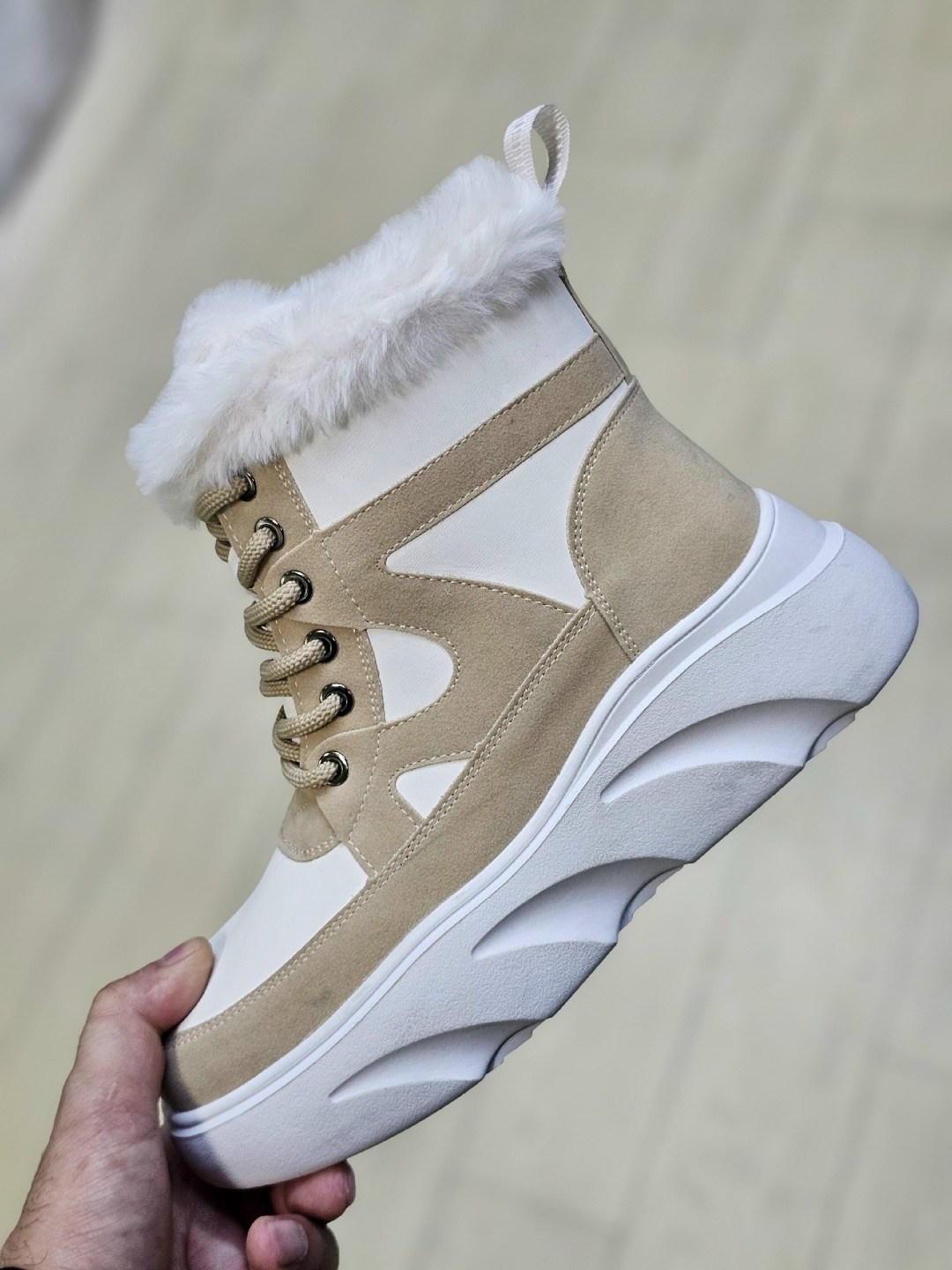 ,зимняя женская ,женские зимние кроссовки,кроссовки женские зимние с мехом,зимние женские ботинки