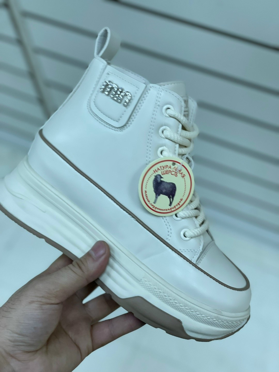 ,женская ,кроссовки женскиe,женские ботинки, женская зимняя