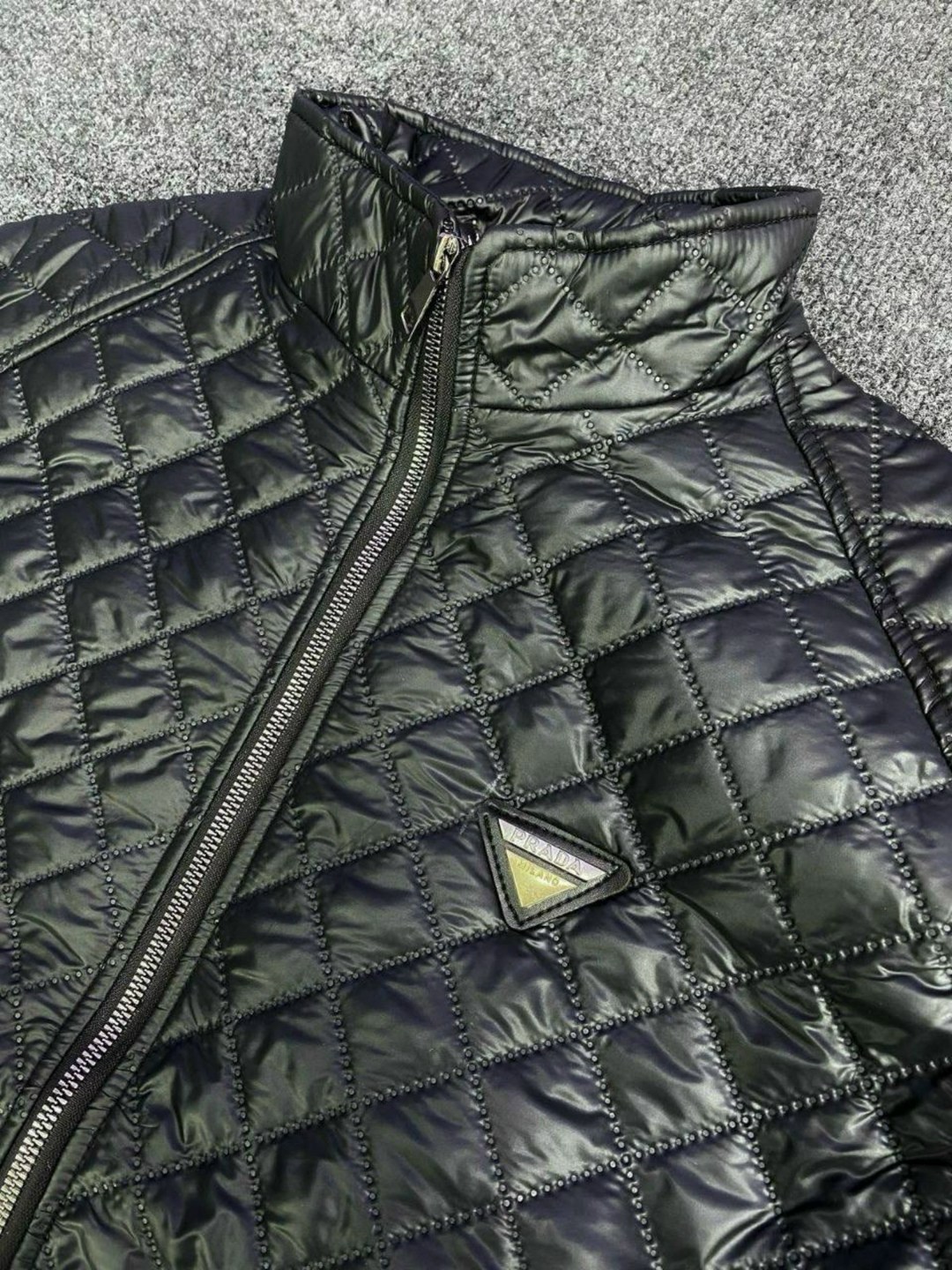 мужская жилетка,куртка жилет,безрукавка армани мужские,жилет,жилет монклер мужской