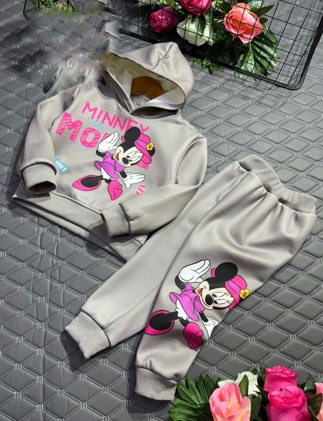 спортивные костюмы для девочек,детские костюмы,одежда для девочек,костюм на флисе,минни маус в спортивном костюме