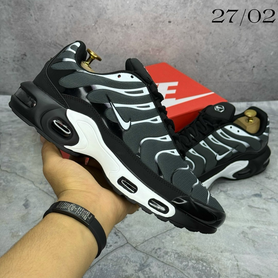 кроссовки nike air max tn plus,кроссовки nike air max tn plus мужские,кроссовки nike air max tn,кроссовки nike air max tn plus 3,nike air max plus tn