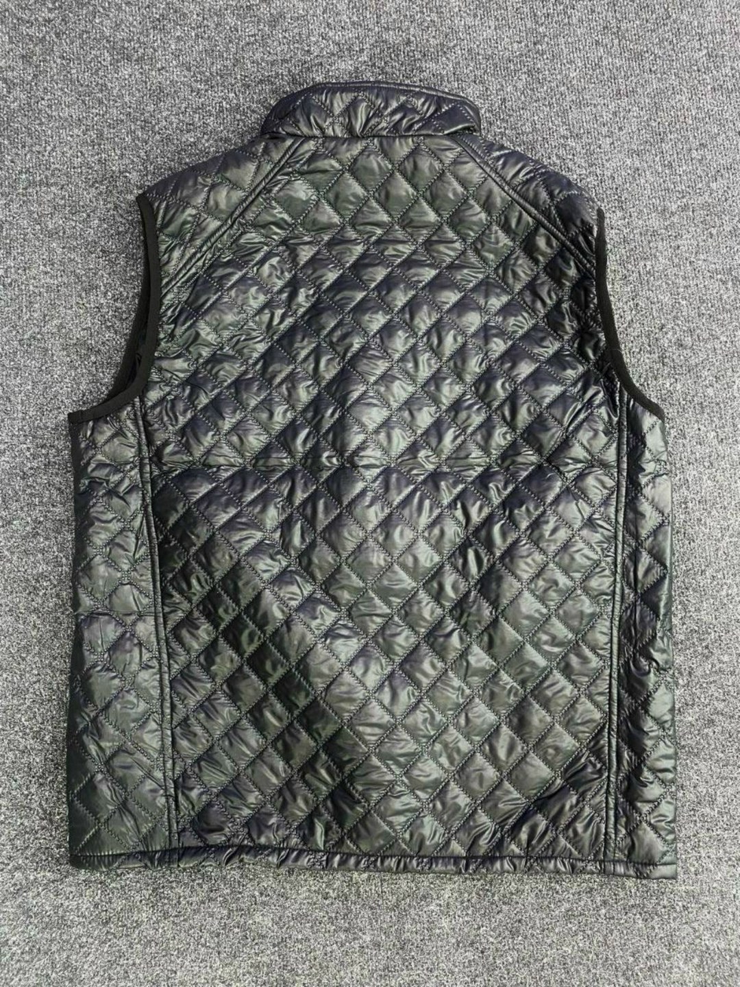 мужская жилетка,куртка жилет,безрукавка армани мужские,жилет,жилет монклер мужской