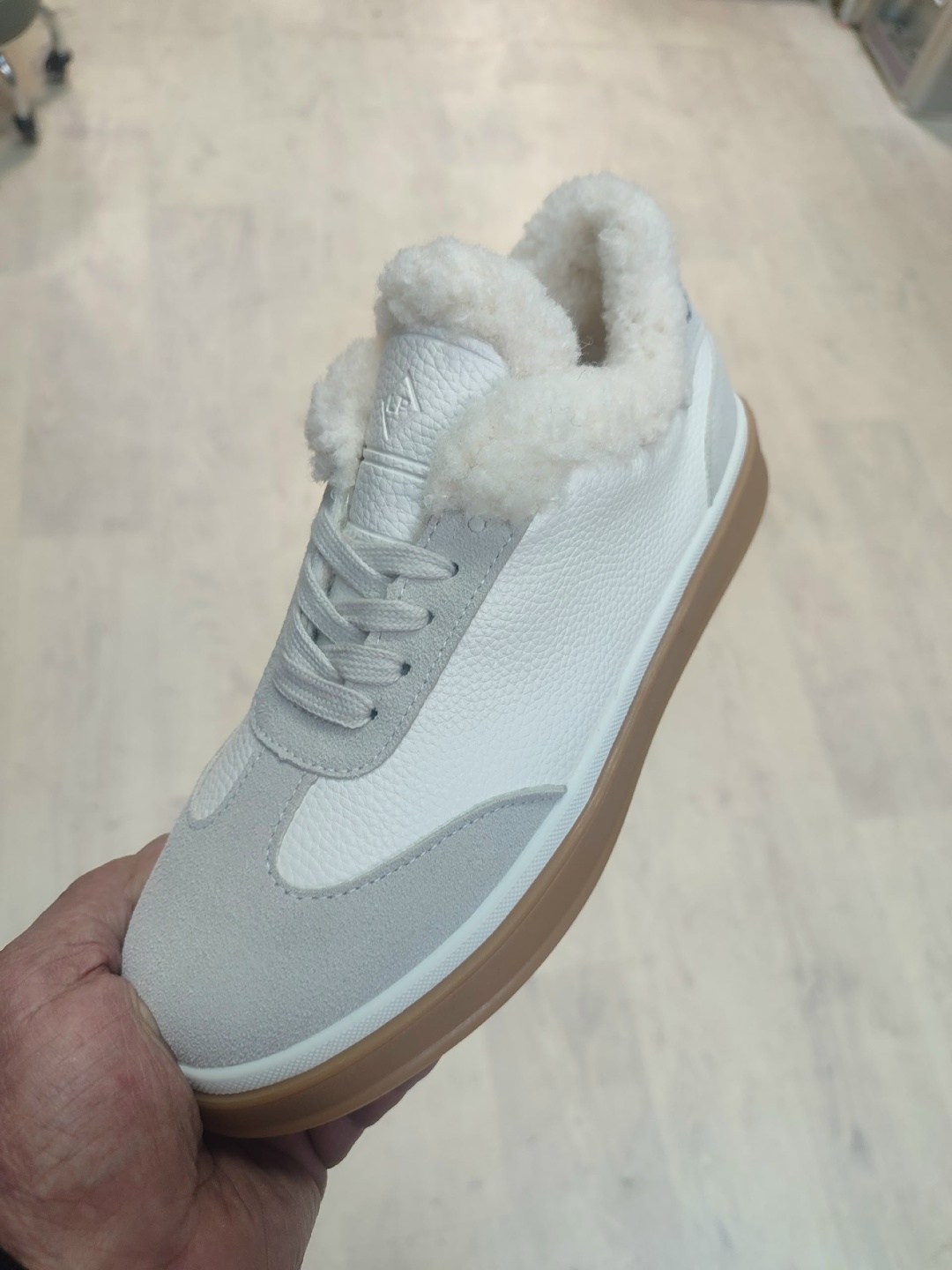 ,кроссовки женскиe,кроссовки женские зимние,кроссовки зимнее,теплые кроссовки