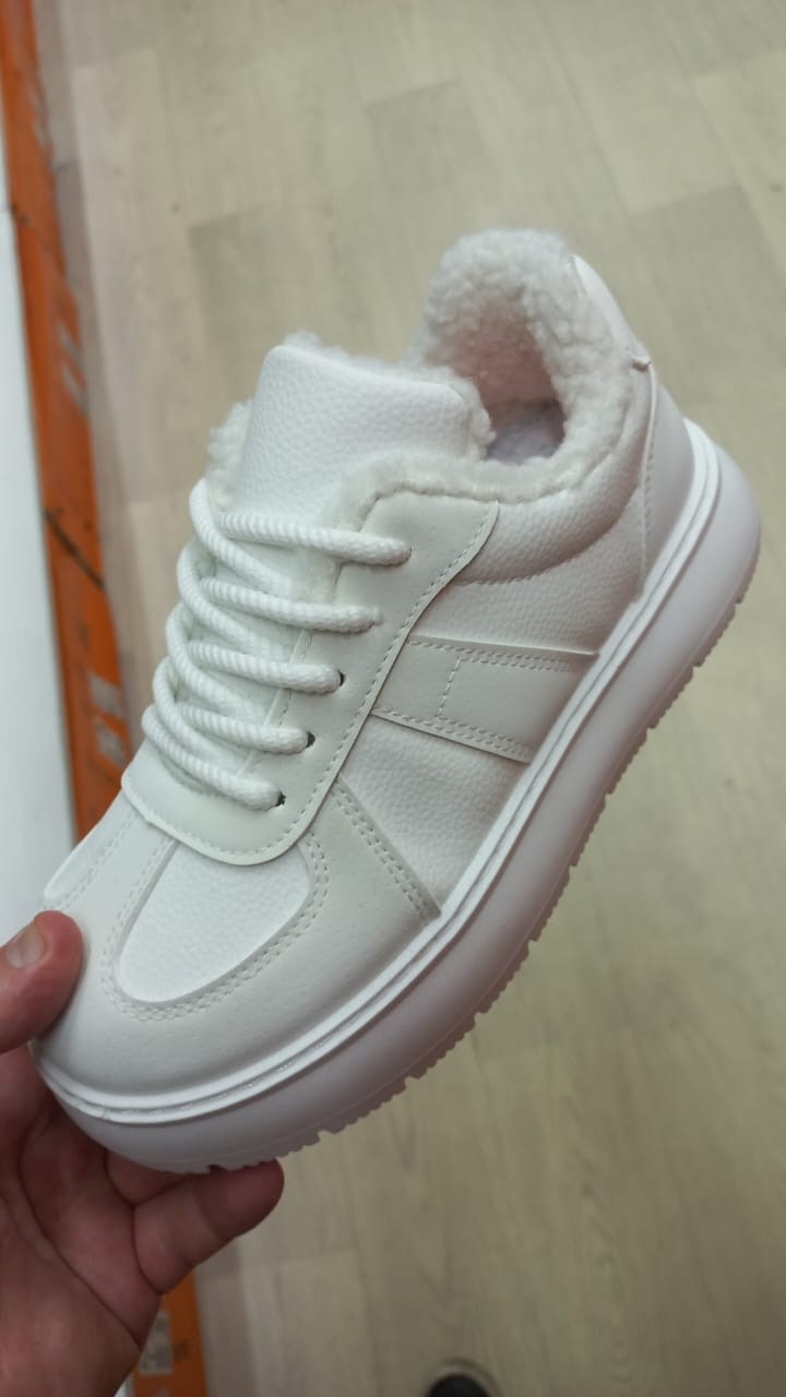 ,кроссовки женскиe,женские зимние кроссовки,теплые кроссовки,кеды теплые