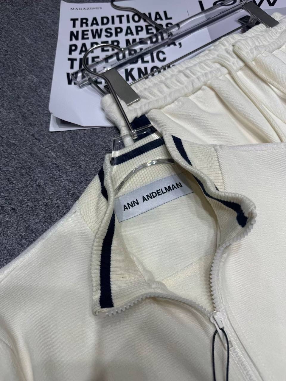 костюмы спортивные,спортивные костюмы женские,спортивный костюм кристиан диор,трикотажные костюмы,костюм повседневный спортивный