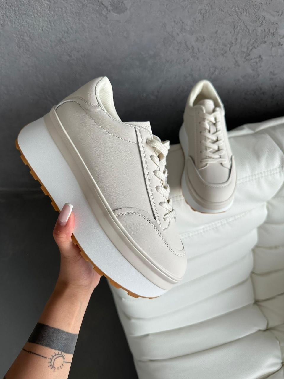 ,женские кроссовки,кроссовки женские на платформе,спортивная ,стильные женские кроссовки