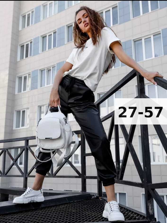 джоггеры женские,брюки эко кожа,брюки женские кожаные,кожаные брюки на резинке,укороченные брюки кожзам