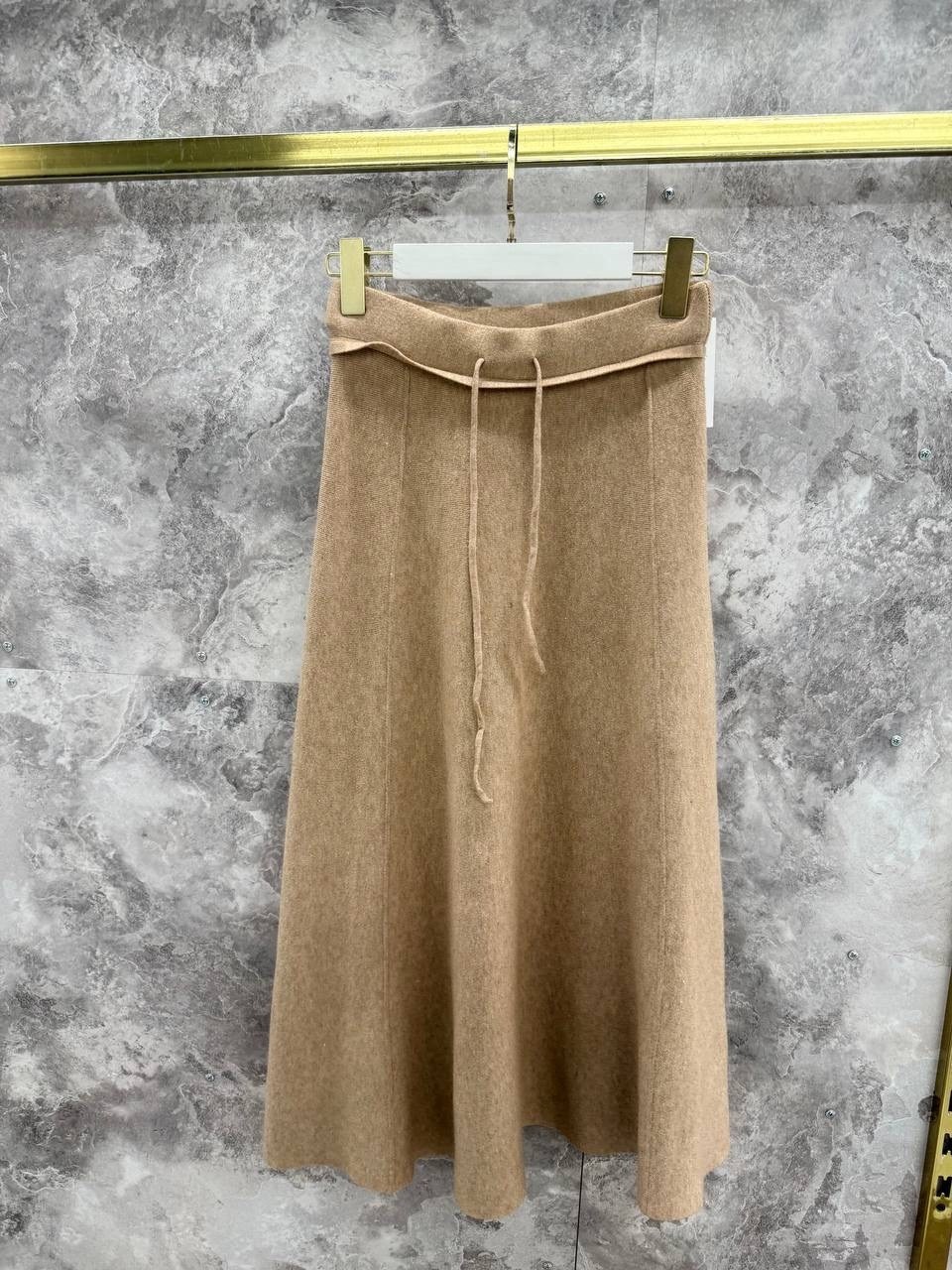 юбка,трикотажная юбка,юбка женская,юбка средней длины,вязаная юбка миди