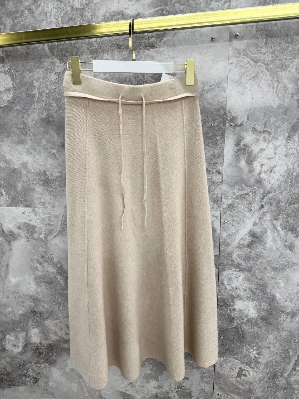 юбка,трикотажная юбка,юбка женская,юбка средней длины,вязаная юбка миди