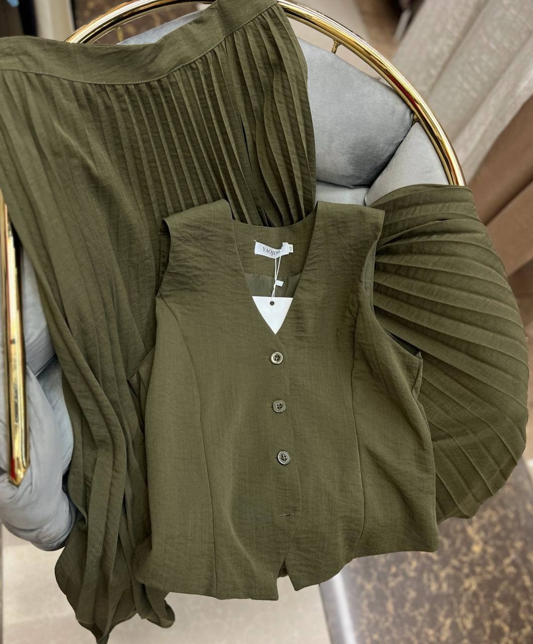 костюм с юбкой плиссе,юбка плиссе,плиссированная юбка,костюмы женские с юбкой,плиссированная юбка миди