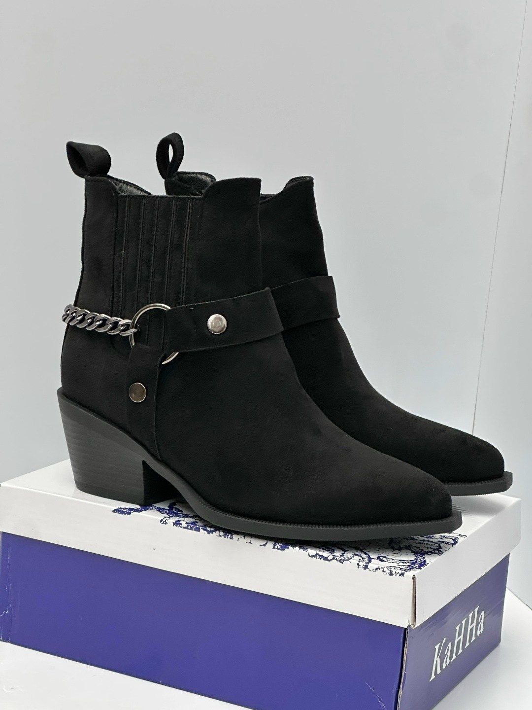 ,черные ботильоны,женская ,стильные ботильоны,модные полусапожки