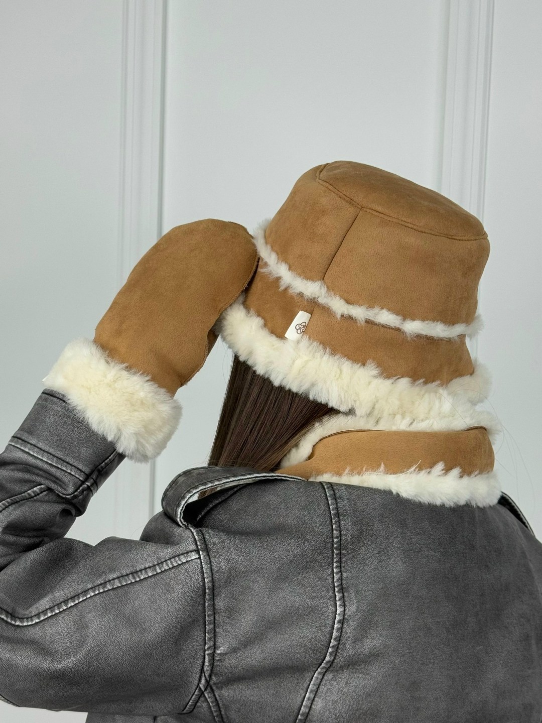 комплект шапки,перчатки модные,перчатки женские зимние,меховые варежки,шапка с шарфом