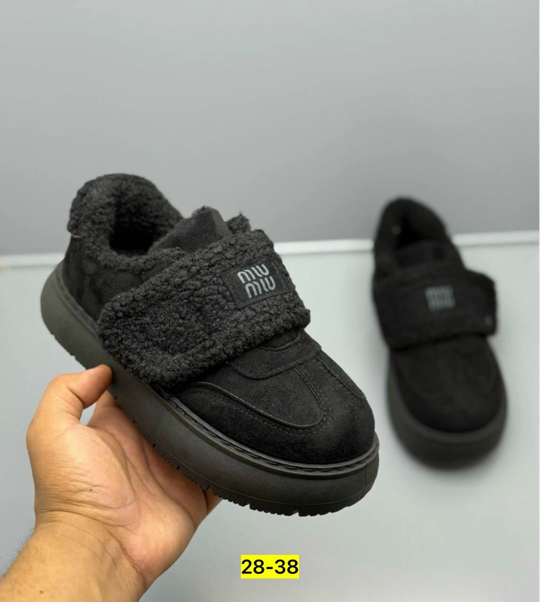 , теплая,меховая ,брендовая ,повседневная