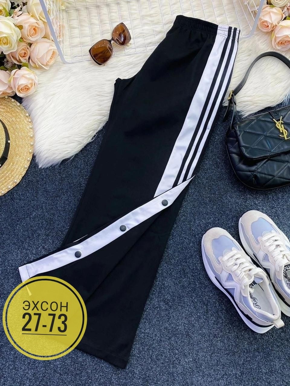 спортивные женские штаны,брюки спортивные женская,штаны трикотаж,девушка в спортивных брюках,брюки спортивные