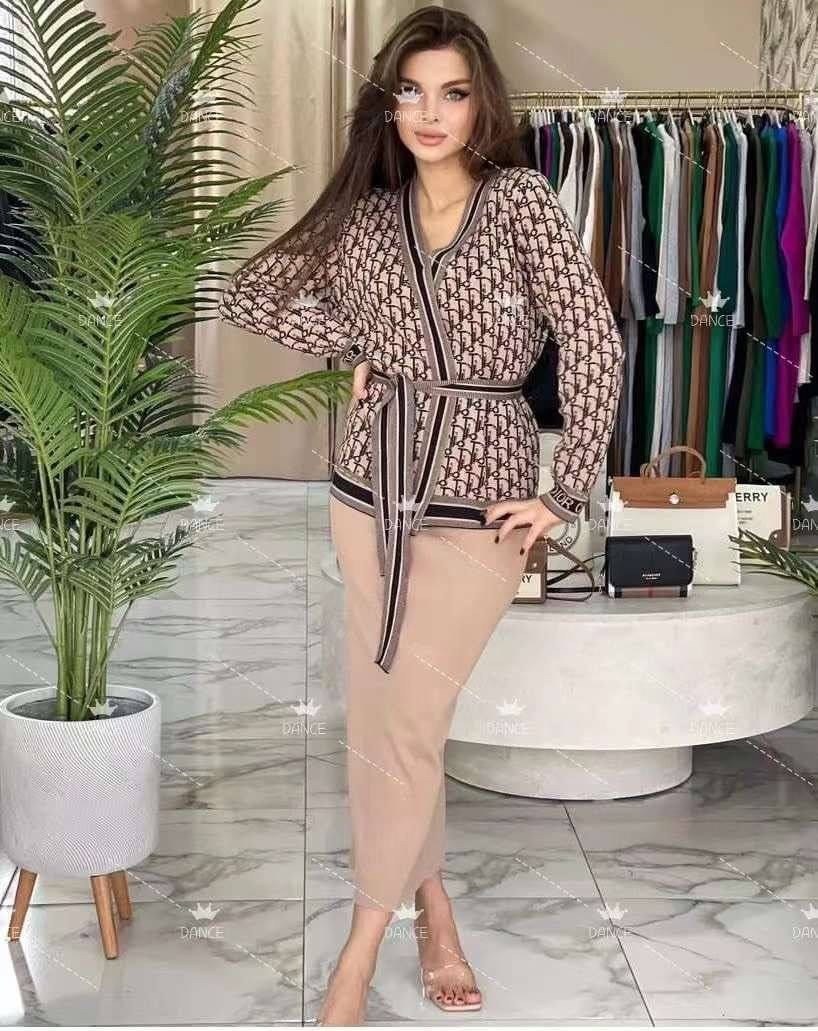 элегантные костюмы,костюмы брючные,костюм с юбкой,костюм с брюками,трикотажные костюмы