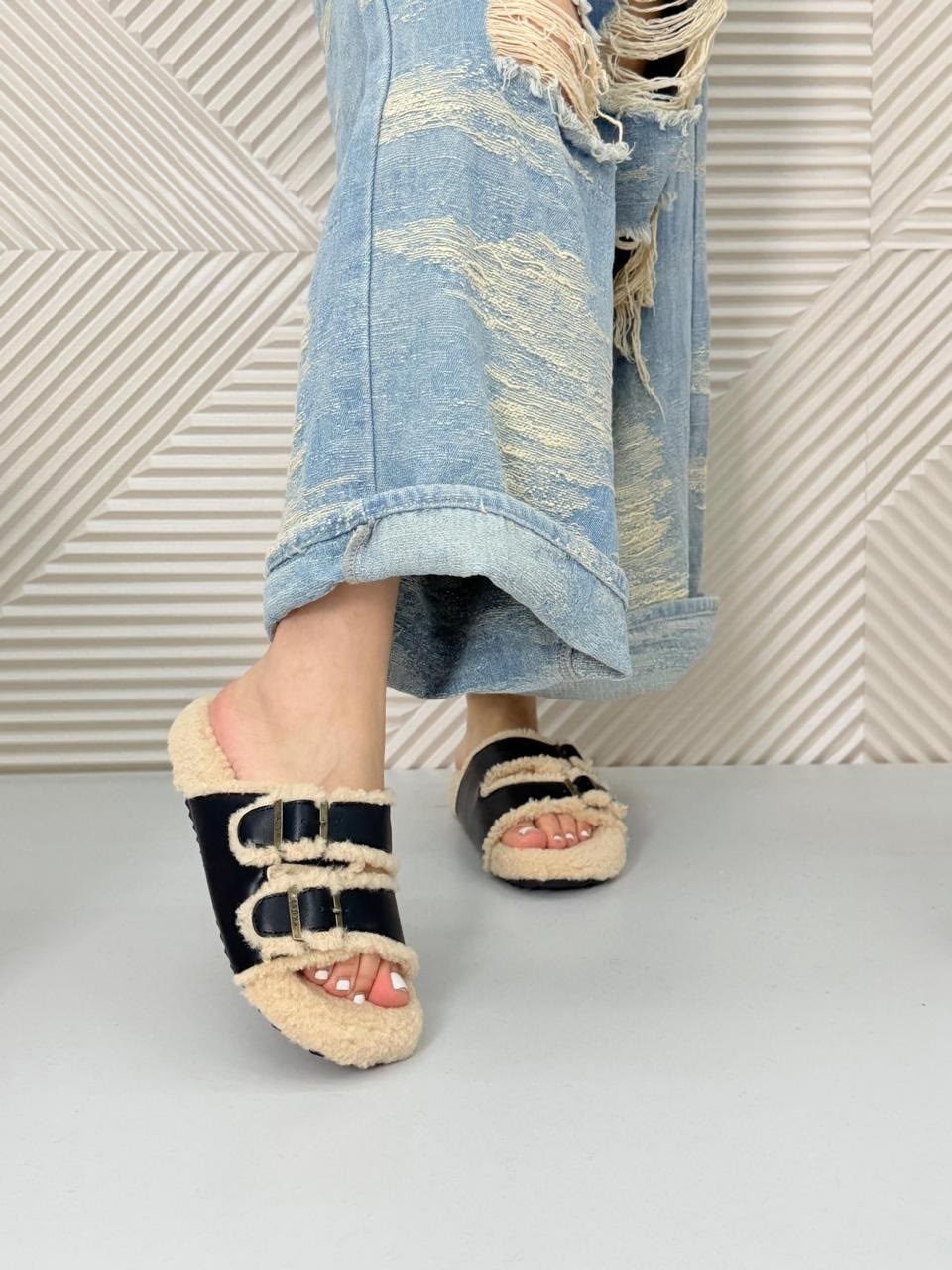 ,шлепанцы женские,тапочки модные,домашние тапочки,женские тапки