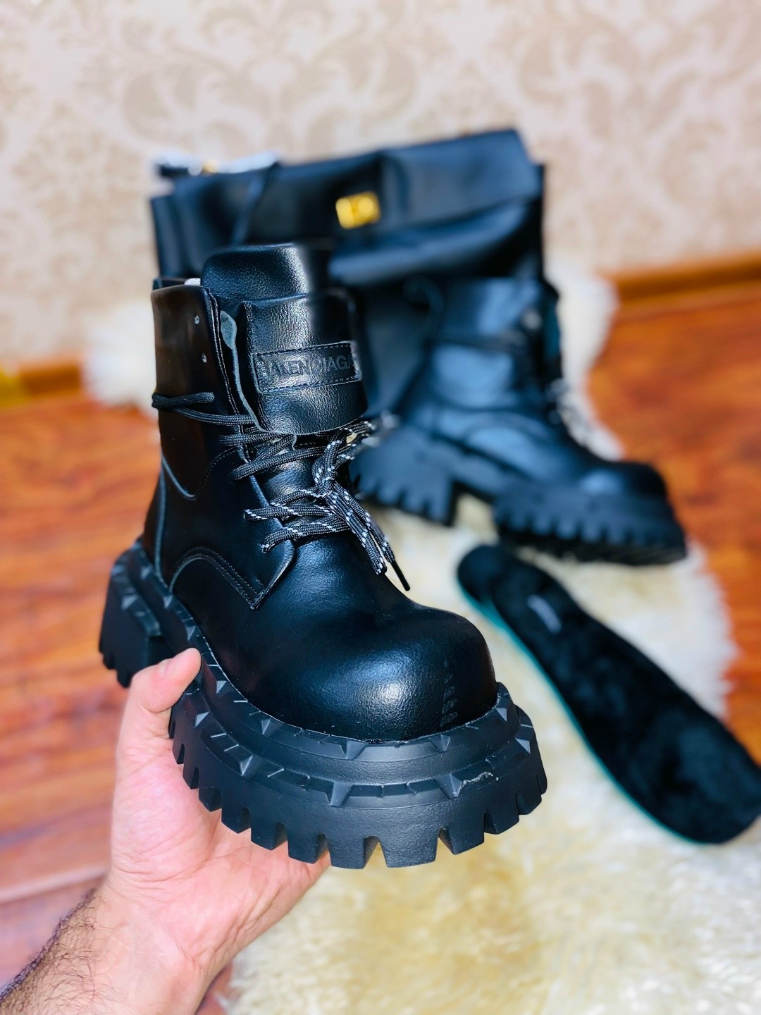 ,женские ботинки,ботинки,массивные ботинки,ботинки модные