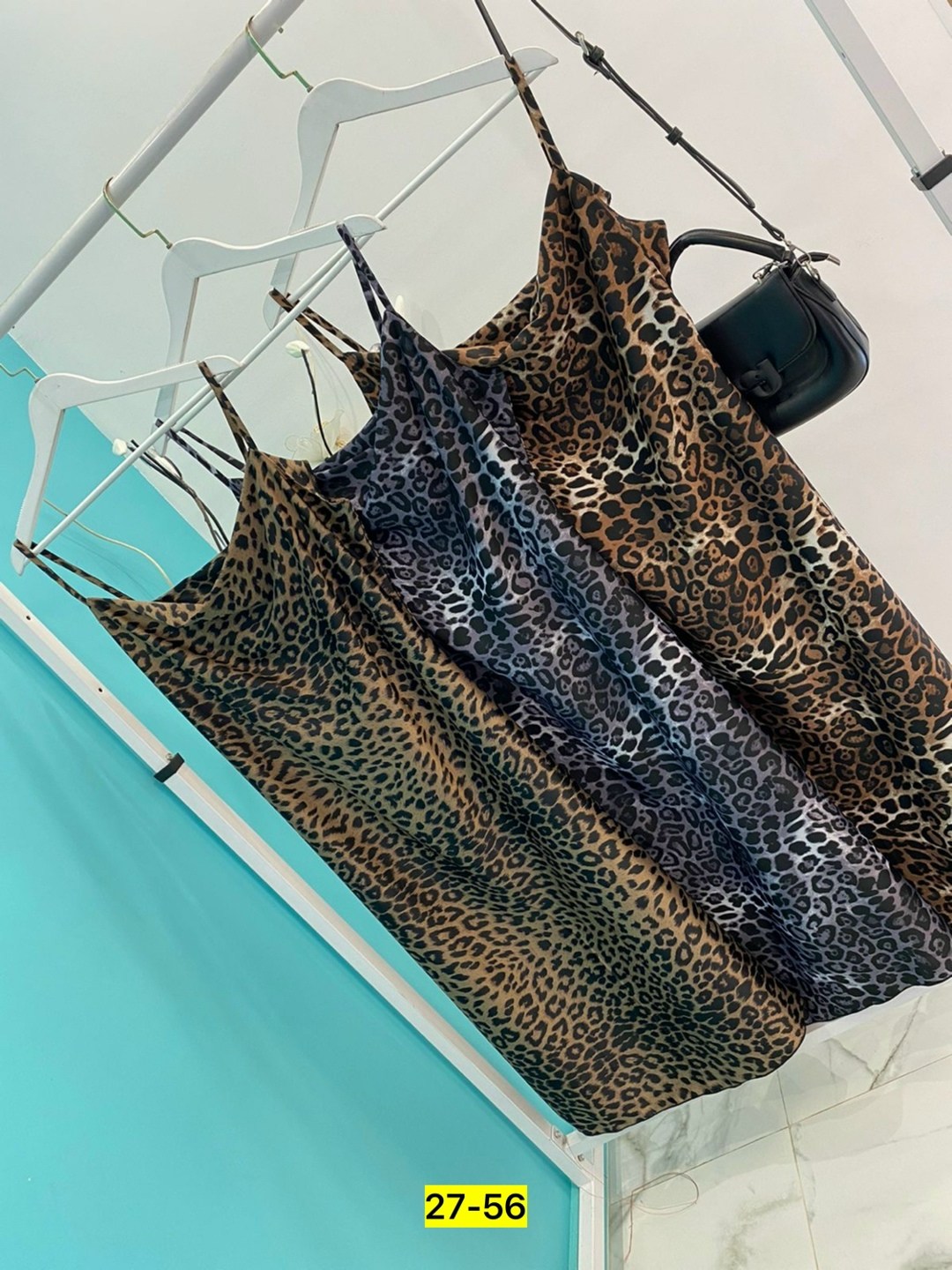 леопардовые платья,оджи платье леопардовое,norma kamali платье леопардовый принт,платье с леопардовым принтом,платье на бретельках