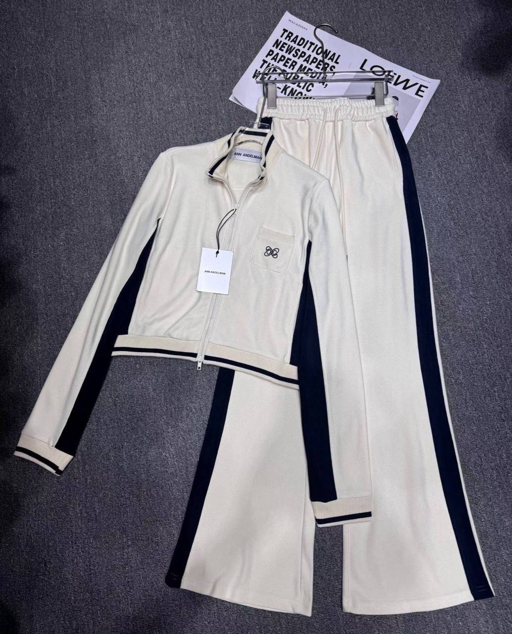 костюмы спортивные,спортивные костюмы женские,спортивный костюм кристиан диор,трикотажные костюмы,костюм повседневный спортивный