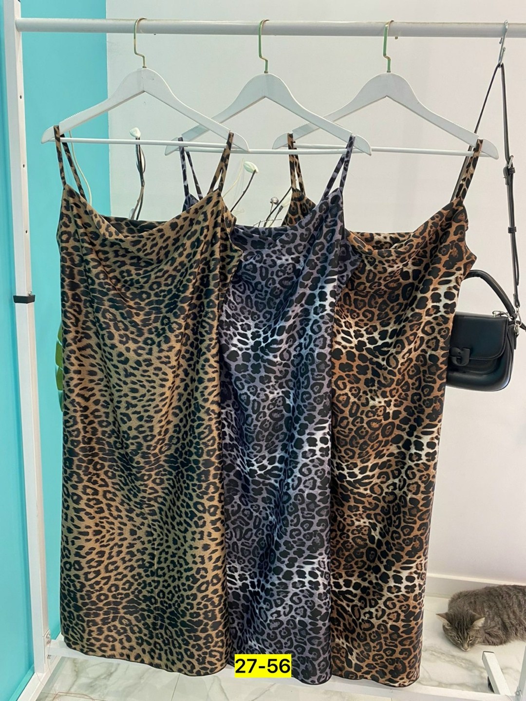 леопардовые платья,оджи платье леопардовое,norma kamali платье леопардовый принт,платье с леопардовым принтом,платье на бретельках