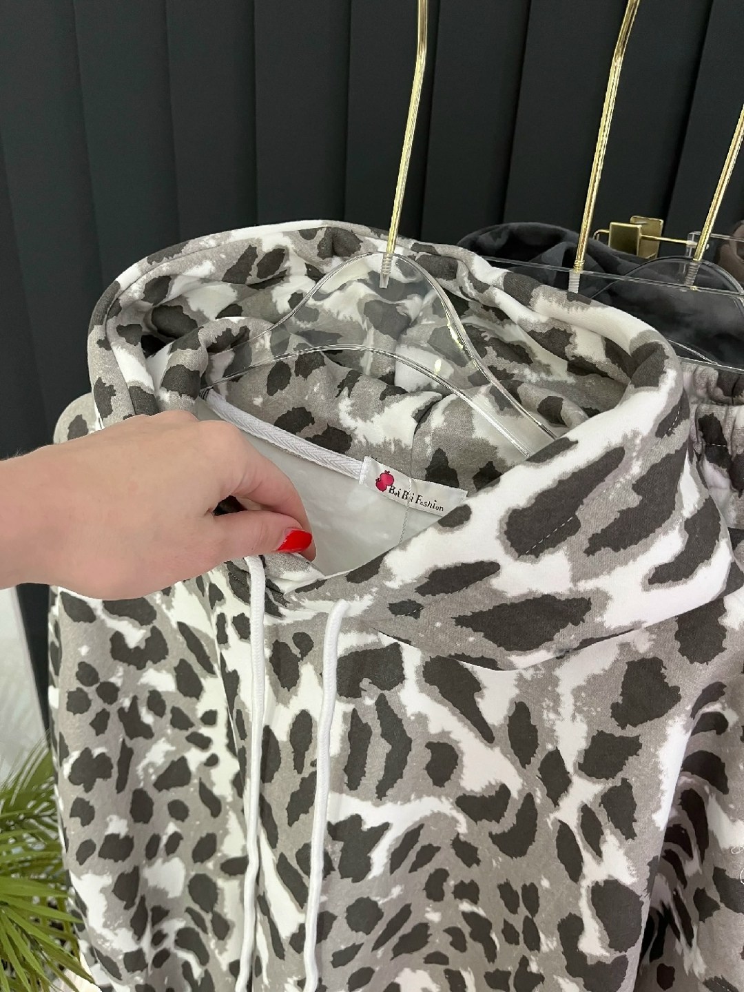 леопардовые костюмы,костюм леопард,костюм на флисе,костюм с принтом,теплый костюм